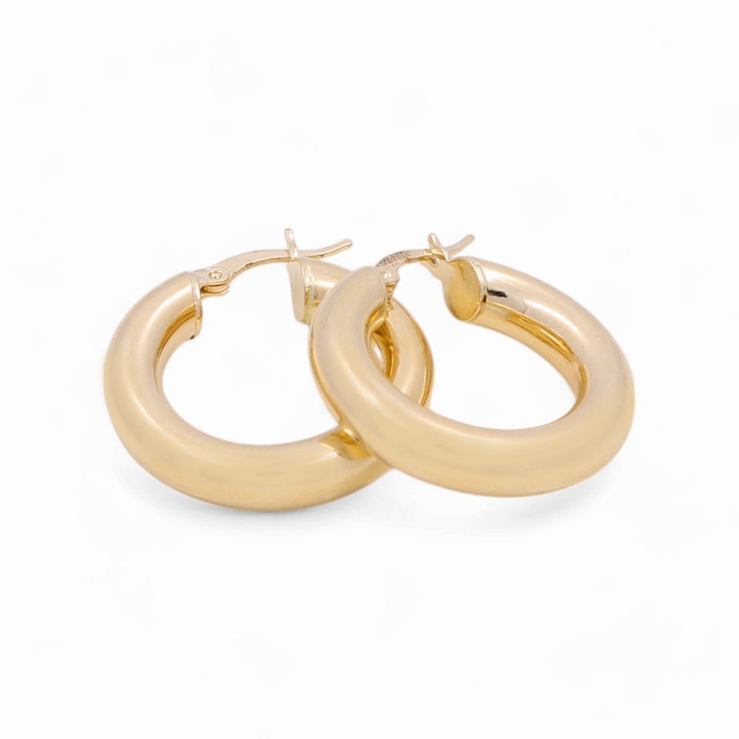 14K Yellow Gold Plane Hoops Earrings / Size: 5mm X 15.5mm / Weight: 3.3 GR / KOEH4PL5x15.5