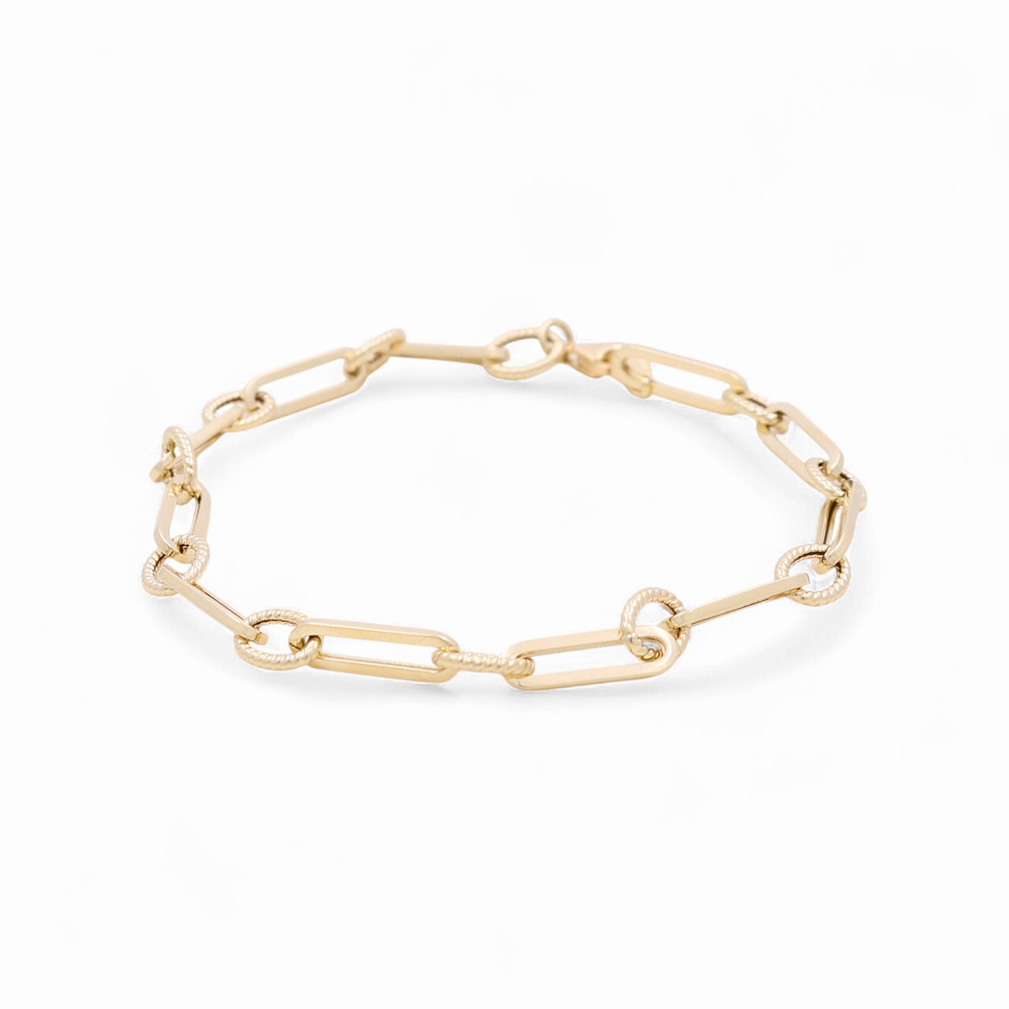 14K Yellow Gold Semisolid Italian Women's Bracelet / Size: 7.5" / Weight: 2.8 GR / 624-00387