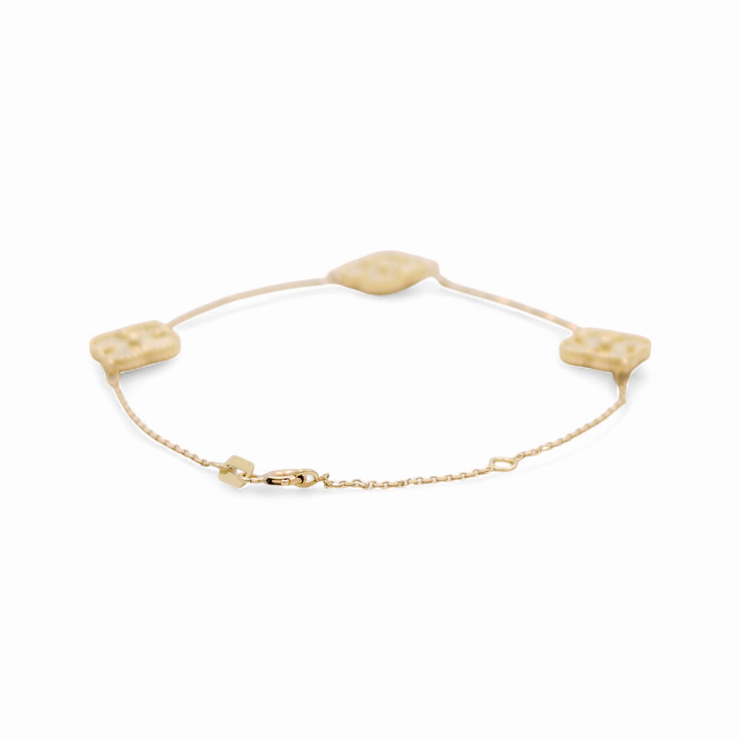 10K Yellow Gold Three Clover Women's Bracelet / Size: 7” / Weight: 3.7 GR / CQWB0CLV