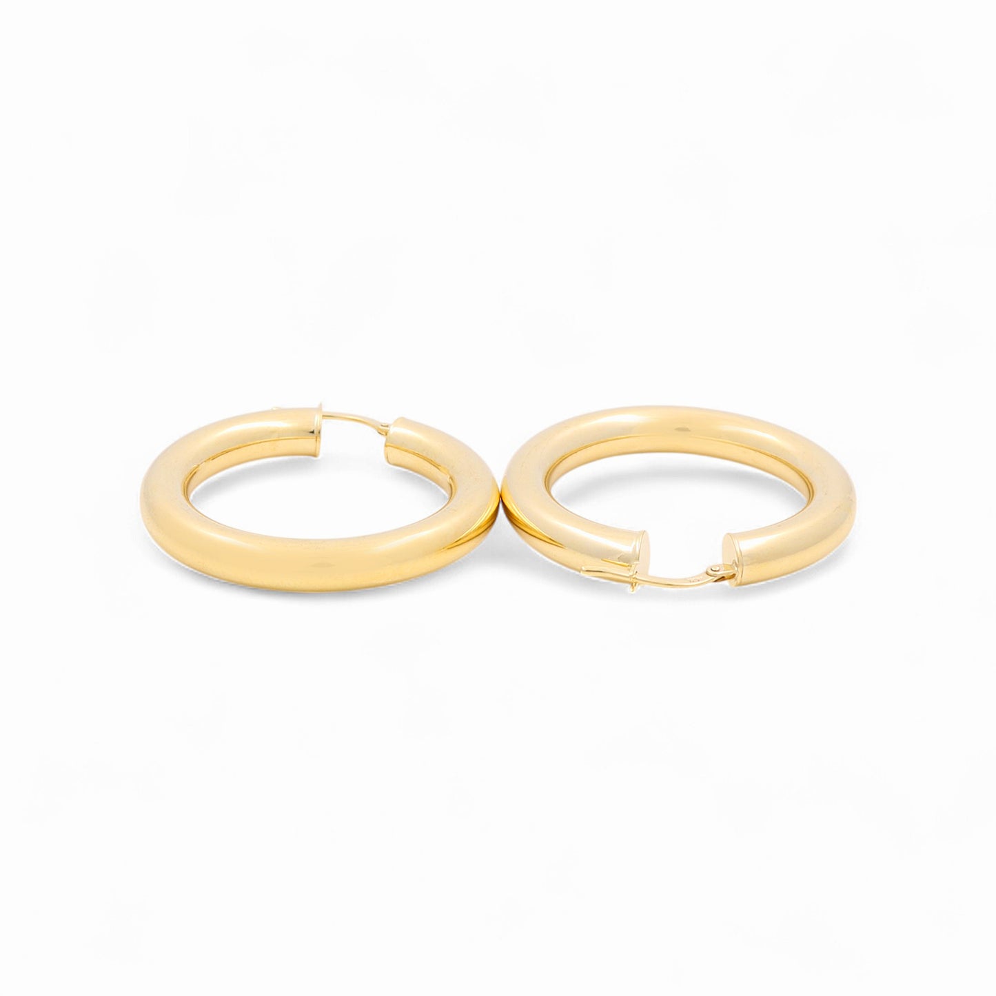14K Yellow Gold Plane Hoops Earrings / Size: 4.5mmx25mm / Weight: 4.8 GR / 240-00798