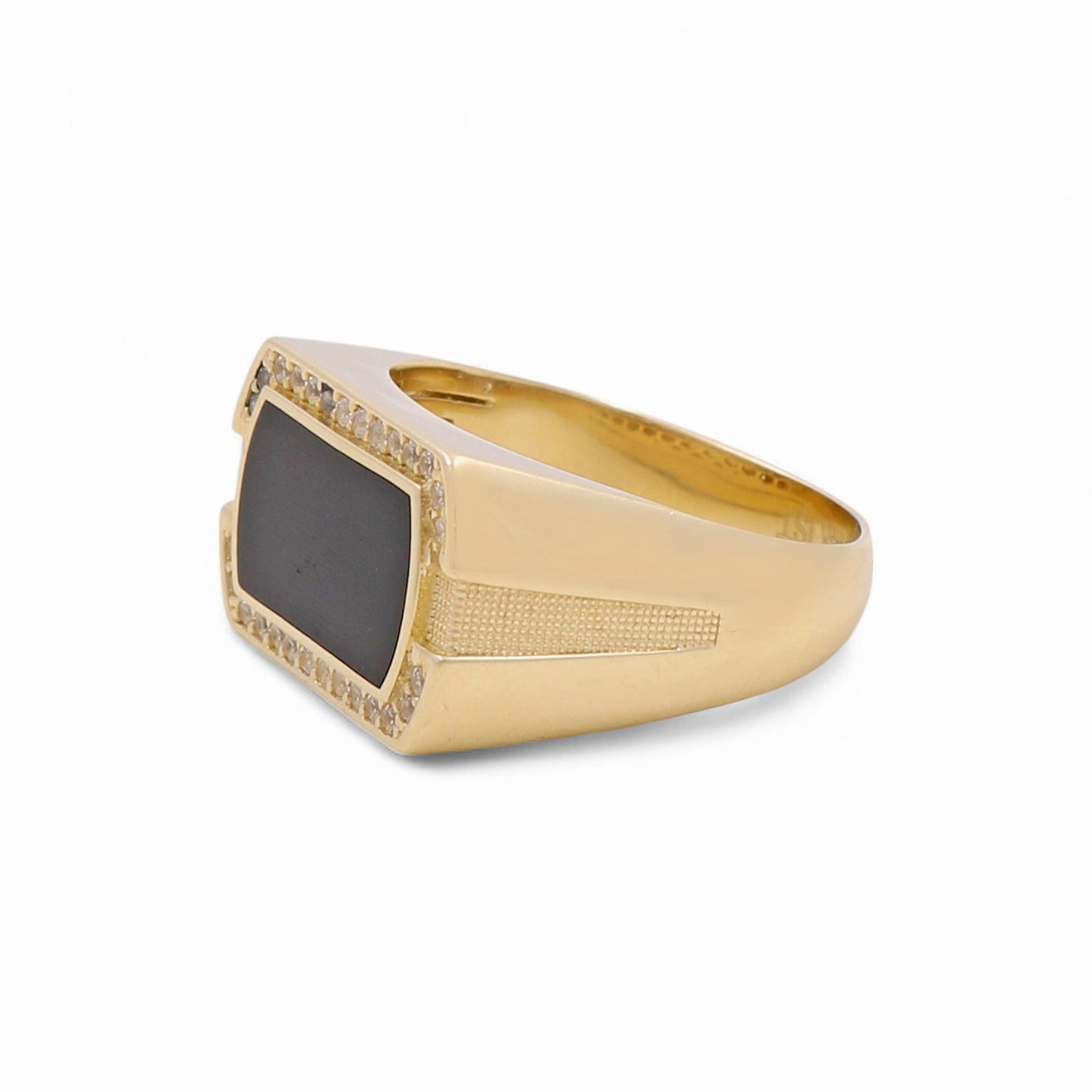 14K Yellow Gold Fashion Men’s Ring with Onix and Cz / Size 11 / Weight: 9.6 GR / DOMR4FS-7