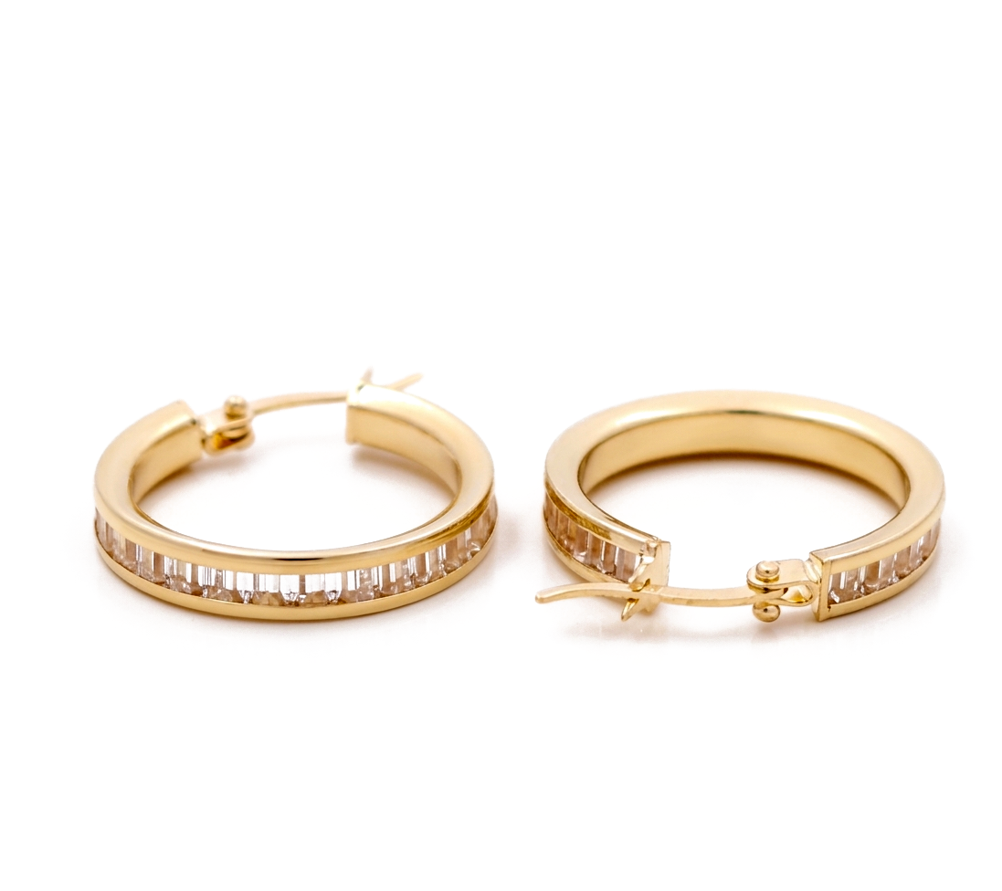 14K Yellow Gold Hoops Earrings with Baguette / Size: 3.2mm 17mm / Weight: 2.8 GR / DCFEH4FS3.2-17