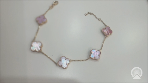 14K Yellow Gold Five Pink Clovers Women's Bracelet / Size: 7" 11MM / Weight: 4.2GR / CQWB4CLV