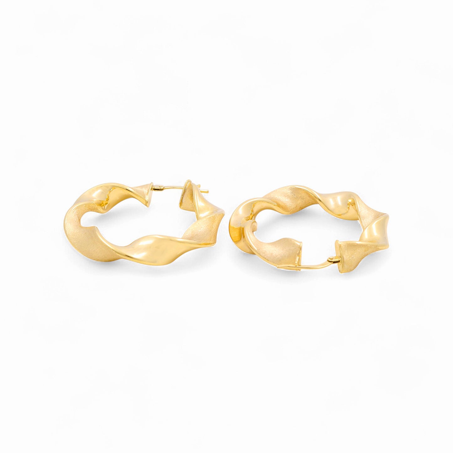 14K Yellow Gold Women's Twist Hoops Earrings / Size: 25 MM / Weight: 4.6 GR / 240-00581