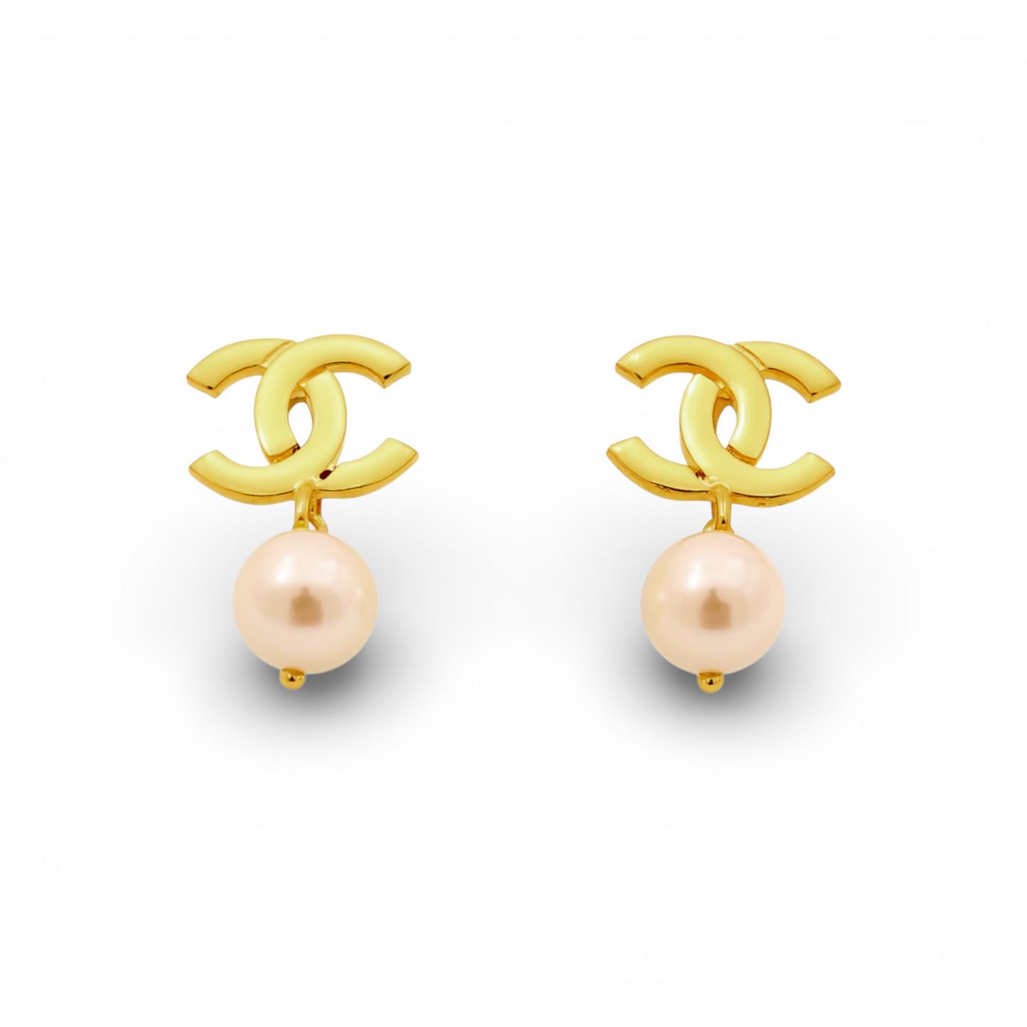 14K Yellow Gold CC Women's Stud Earrings with Pearl / Weight: 1.9 GR / P55C-645