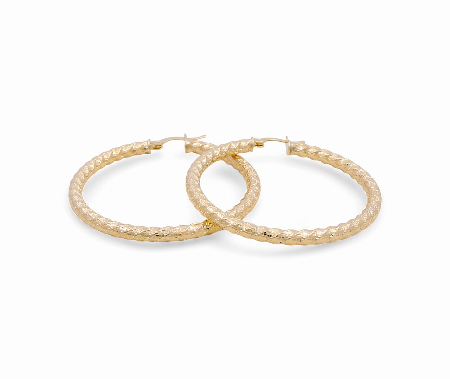 10K Yellow Gold Twist Hoops Earrings / Size: 3mm X 31mm / Weight: 3GR / DPEH0TR3x31