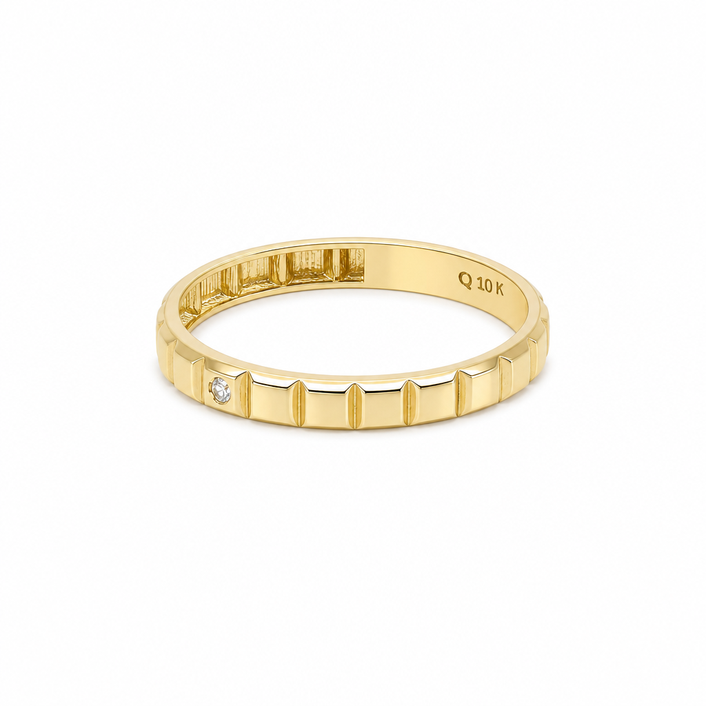 10K Yellow Gold Fashion Women's Ring / Sz: 8 / Weight: 1.2 GR / DQWR0FS-117