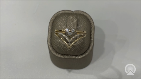 14K Yellow Gold Fashion Woman's Ring With cz / Size: sz7.5 / Weight: 1.9gr / Y24-536