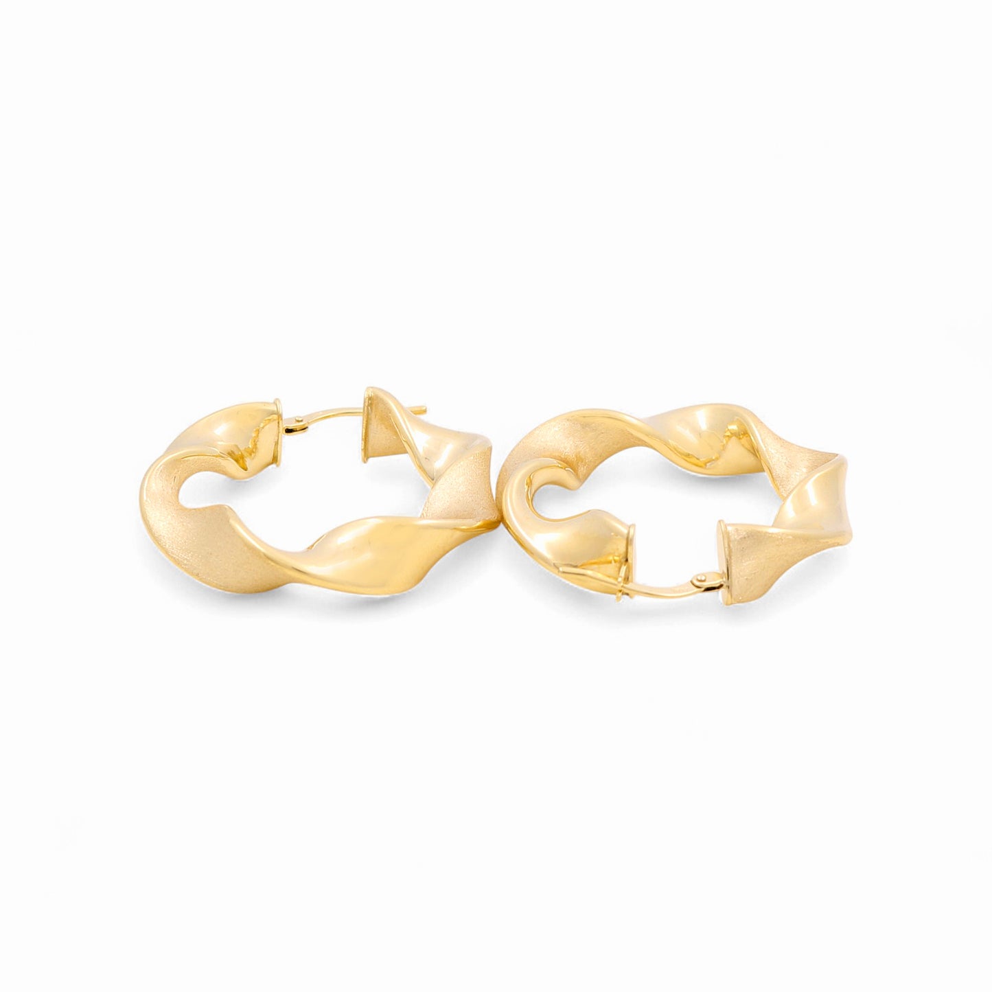 14K Yellow Gold Women's Twist Hoops Earrings / Size: 20 MM / Weight: 4 GR / 240-00581