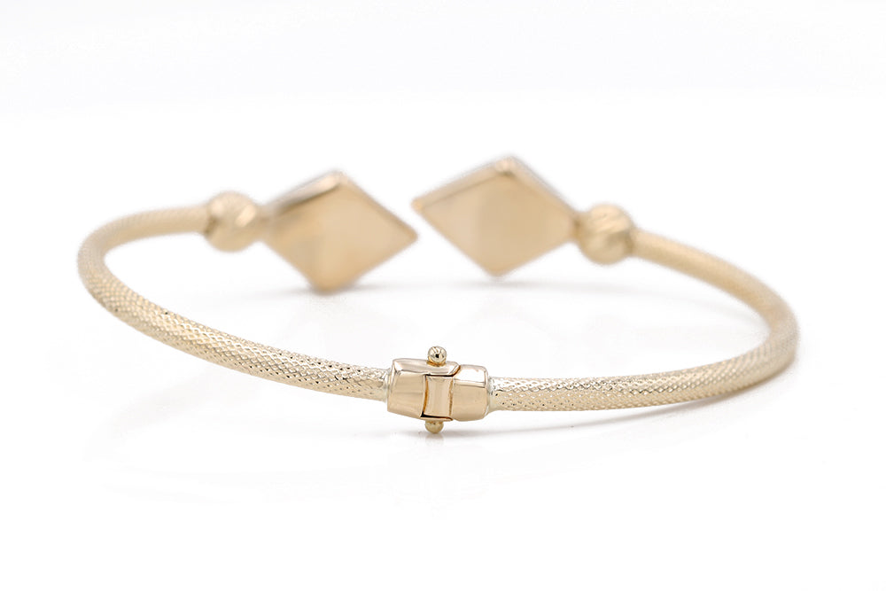 Gold Fashion Bangle