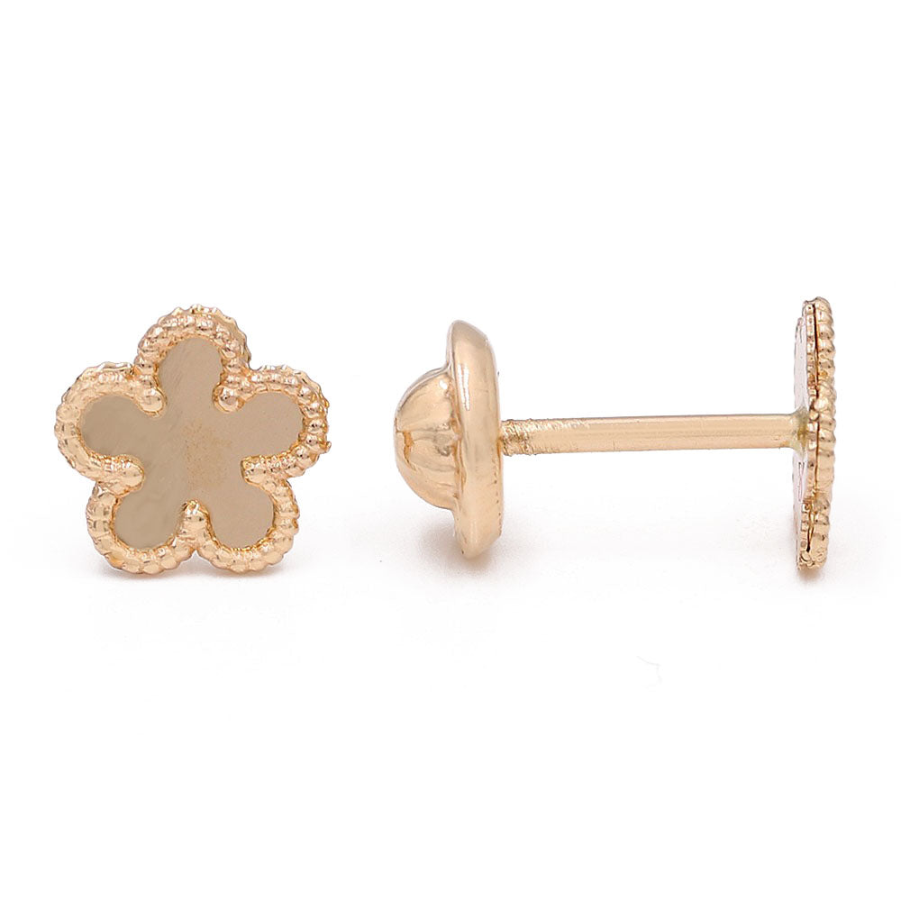 Fashion Flower Shape Earrings