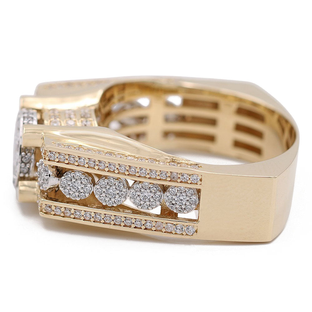 Fashion Ring with Cubic Zirconias