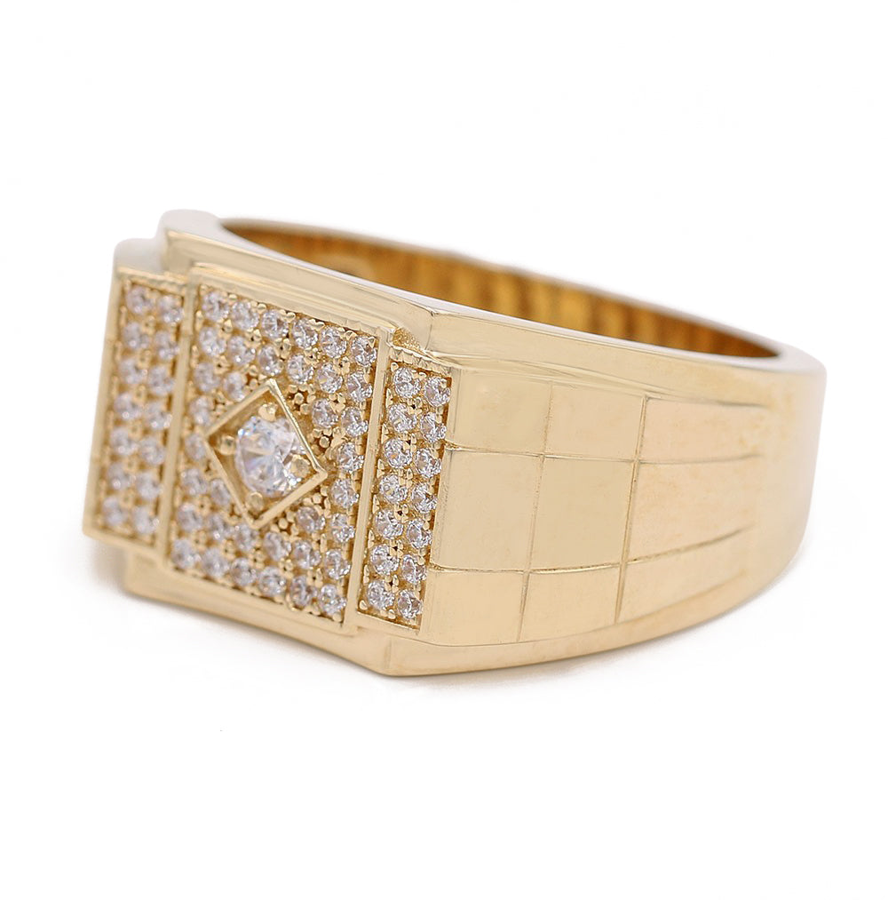 Fashion Ring with Cubic Zirconias