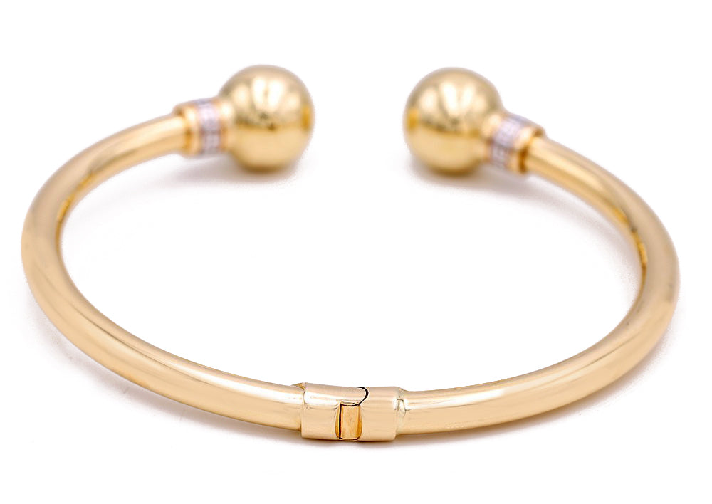 Fashion Women's Bangle with Greek Designs