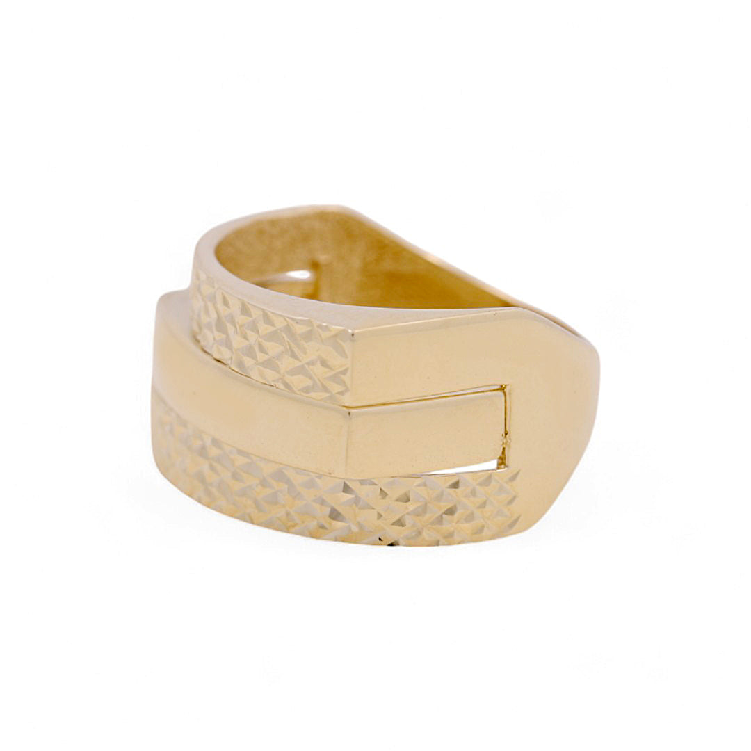 10K Yellow Gold Woman’s Diamond Cut Ring / Size: 7.5 / Weight: 3.3 GR / COWR0DC-1