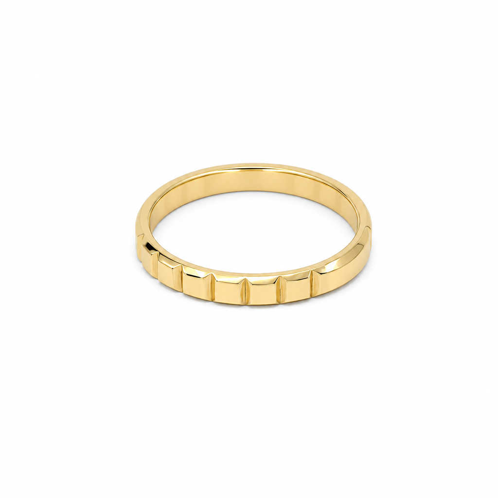 10K Yellow Gold Fashion Women's Ring / Sz: 8 / Weight: 1.2 GR / DQWR0FS-117