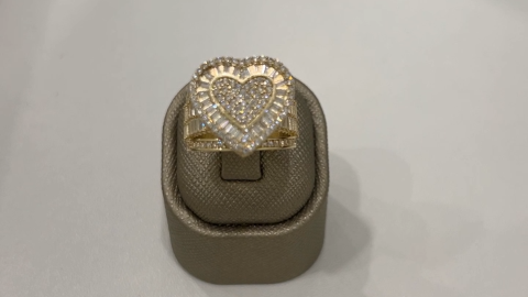 10K Yellow Gold Fashion Heart Baguette Ring with White Stones / Size: 7 / Weight: 5.8GR / CQWR0HR-2