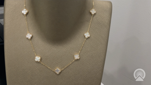 14K Yellow Gold Women's Necklace with Ten Mother of Pearl Clover / Size: 16" 9mm / Weight: 6.1GR / BONK4CLV-13
