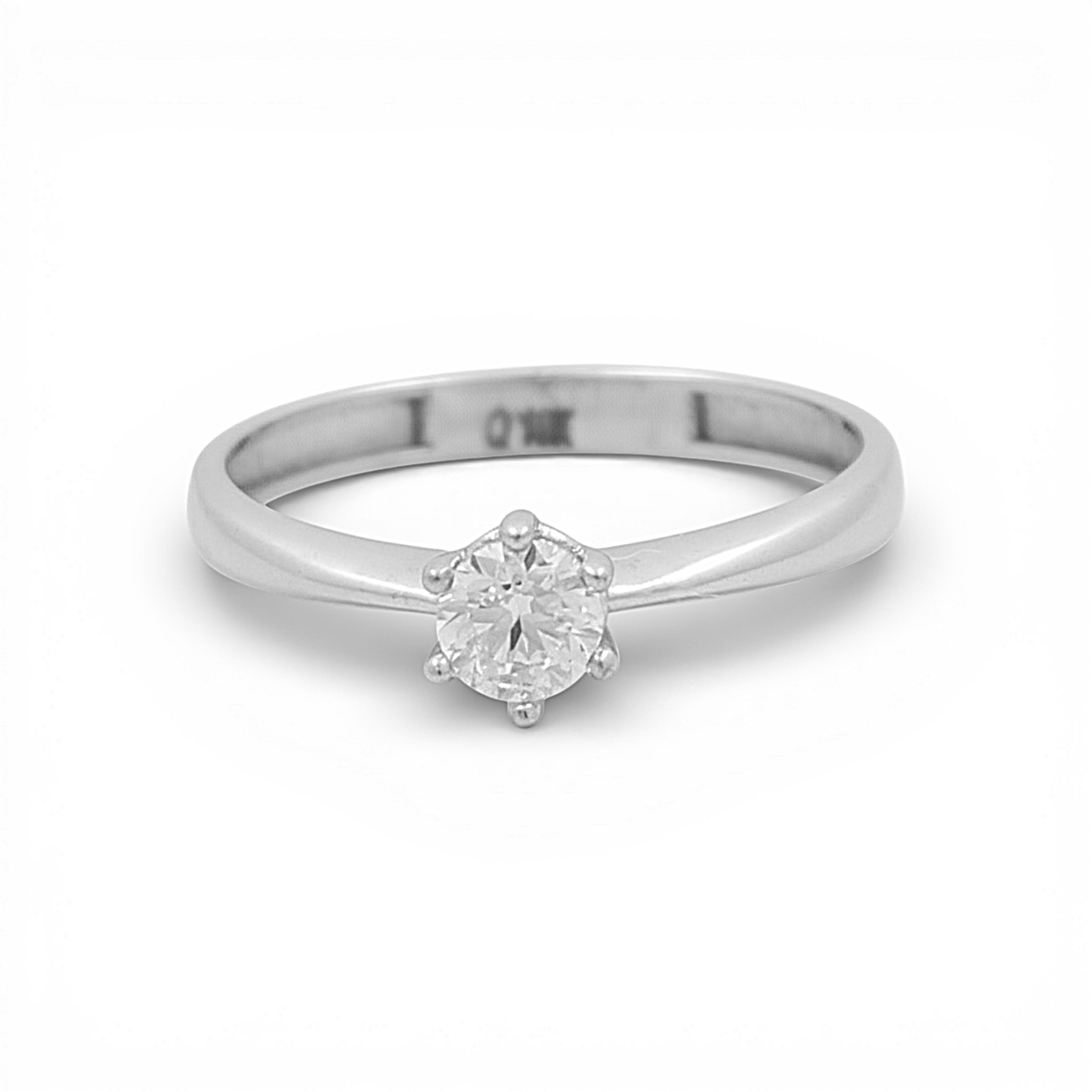 10K White Gold Women's Engagement Ring / Stone: Cz / Size: 8.5 / Weight: 1.3 GR / CQWR0ER-6