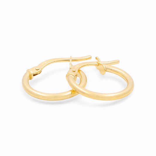14K Yellow Gold Hoops Earrings / Size: 1.5mmx10mm / Weight: 0.7 GR / 240-00732