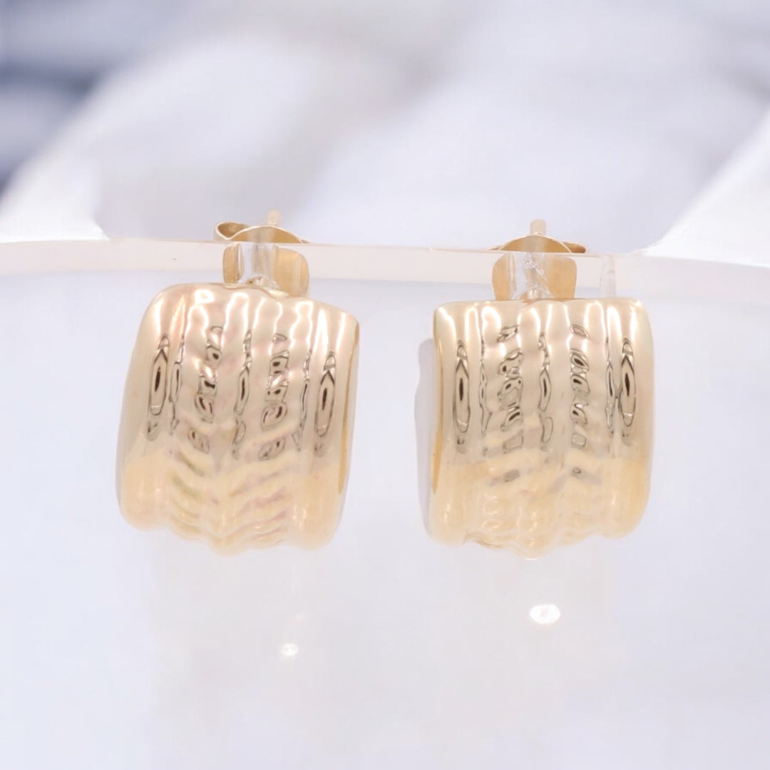 14K Yellow Gold Women’s Hoop Earrings / Weight: 3.0GR / COES4FS-17