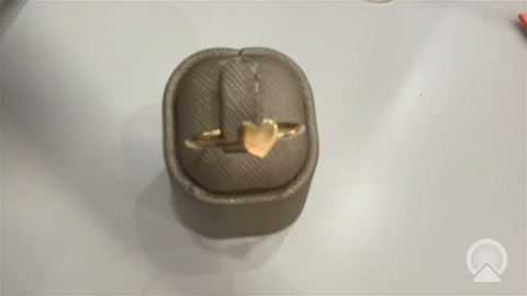 14K Yellow Gold Heart Women's Ring / Size: 8 / Weight: 1.1 GR / DQWR4HR-23