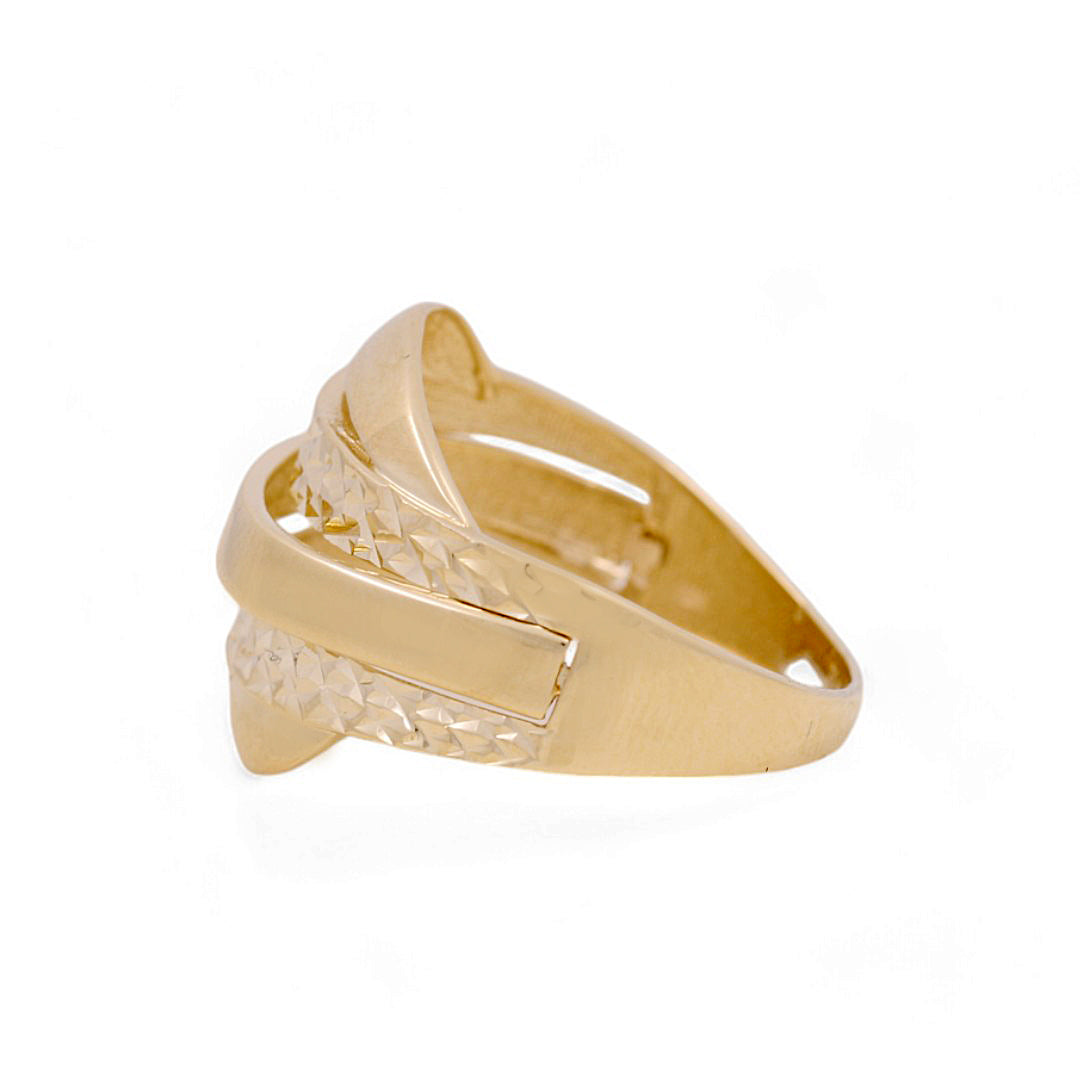 10K Yellow Gold Woman’s Diamond Cut Ring / Size: 7.5 / Weight: 3.1 GR / COWR0DC-10
