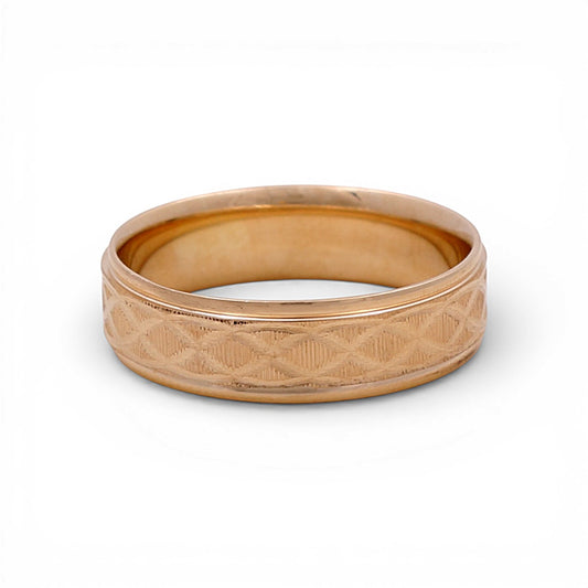 14K Yellow Gold Men’s Wedding Band with Design / Size: 10 / Weight: 5.5 GR / WBEEMWB4DS-14