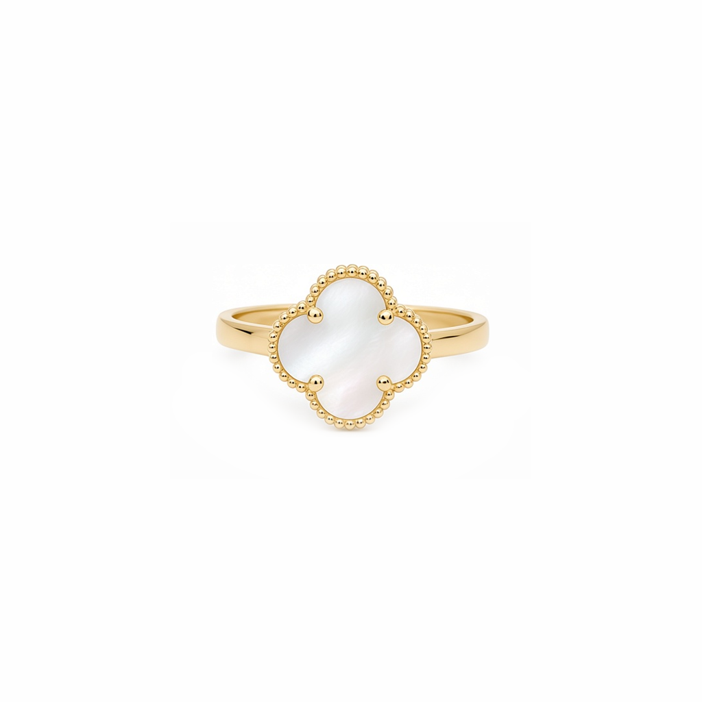 14K Yellow Gold Women's White Clover Ring / Size: 7.5 / Weight: 1.7 GR / P04VR-14