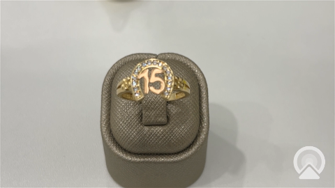 14K Yellow And Rose Gold Quinceanera Women's Ring with Horseshoe / Weight: 2.5gr / Size: 7 / Stone: Cz / COWRTT4-15