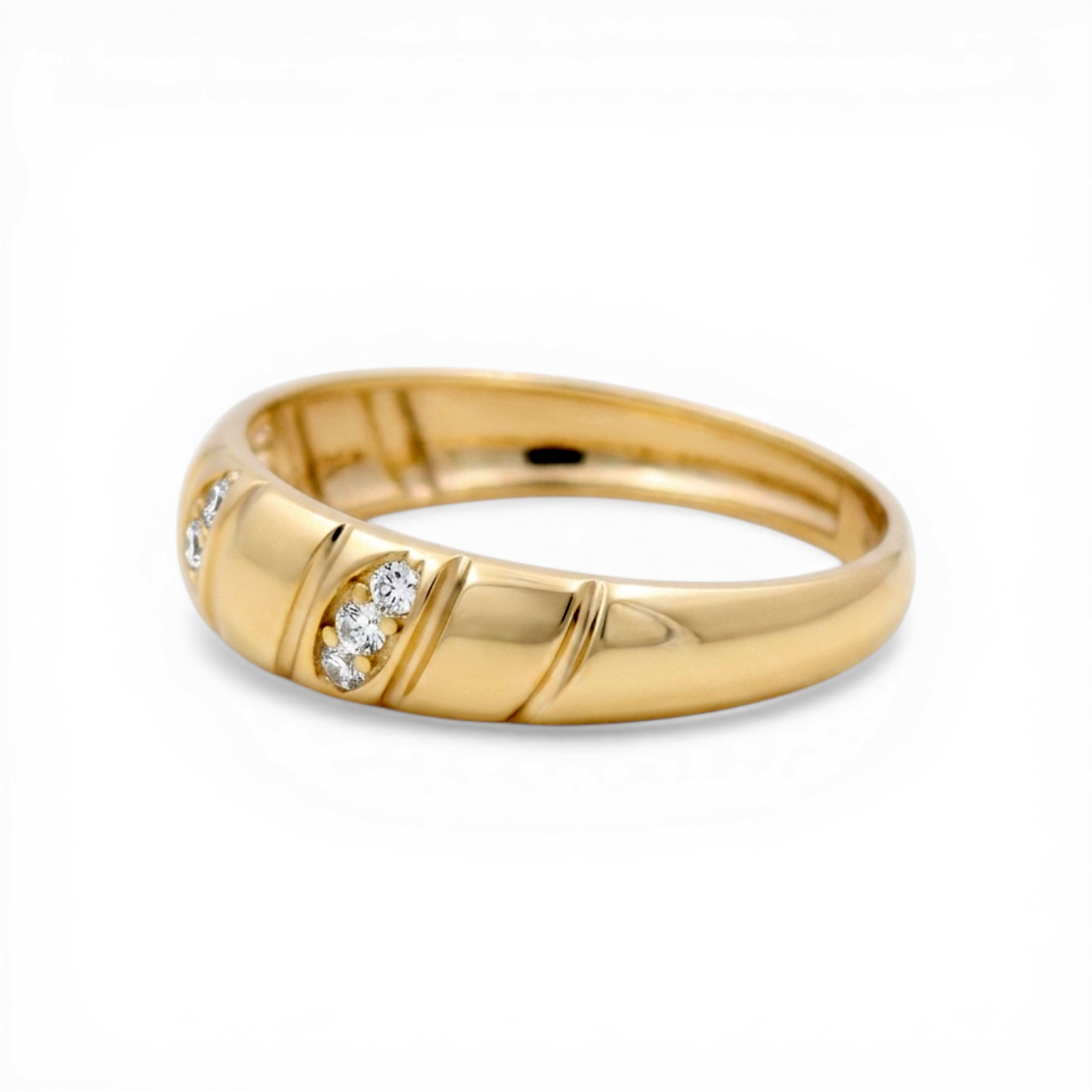 10K Yellow Gold Men’s Wedding Band with Cz / Size: 11.5 / Weight: 2.7 GR / CLBMWB0BS-6