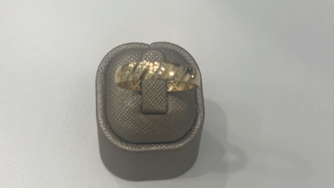 10K Yellow Gold Men’s Wedding Band / Stone: Cz / Size: 11.5 / Weight: 1.5GR / CQMWB0BS-4
