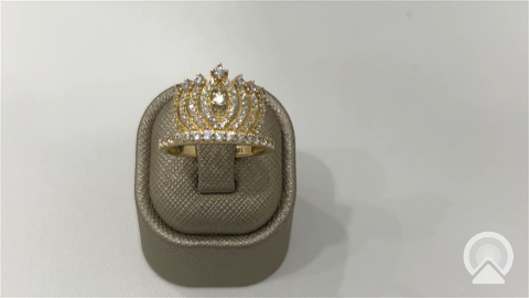 14k Yellow Gold Crown Women's Ring with White C Size: 8 / Weight 3.7gr / COWR4CN