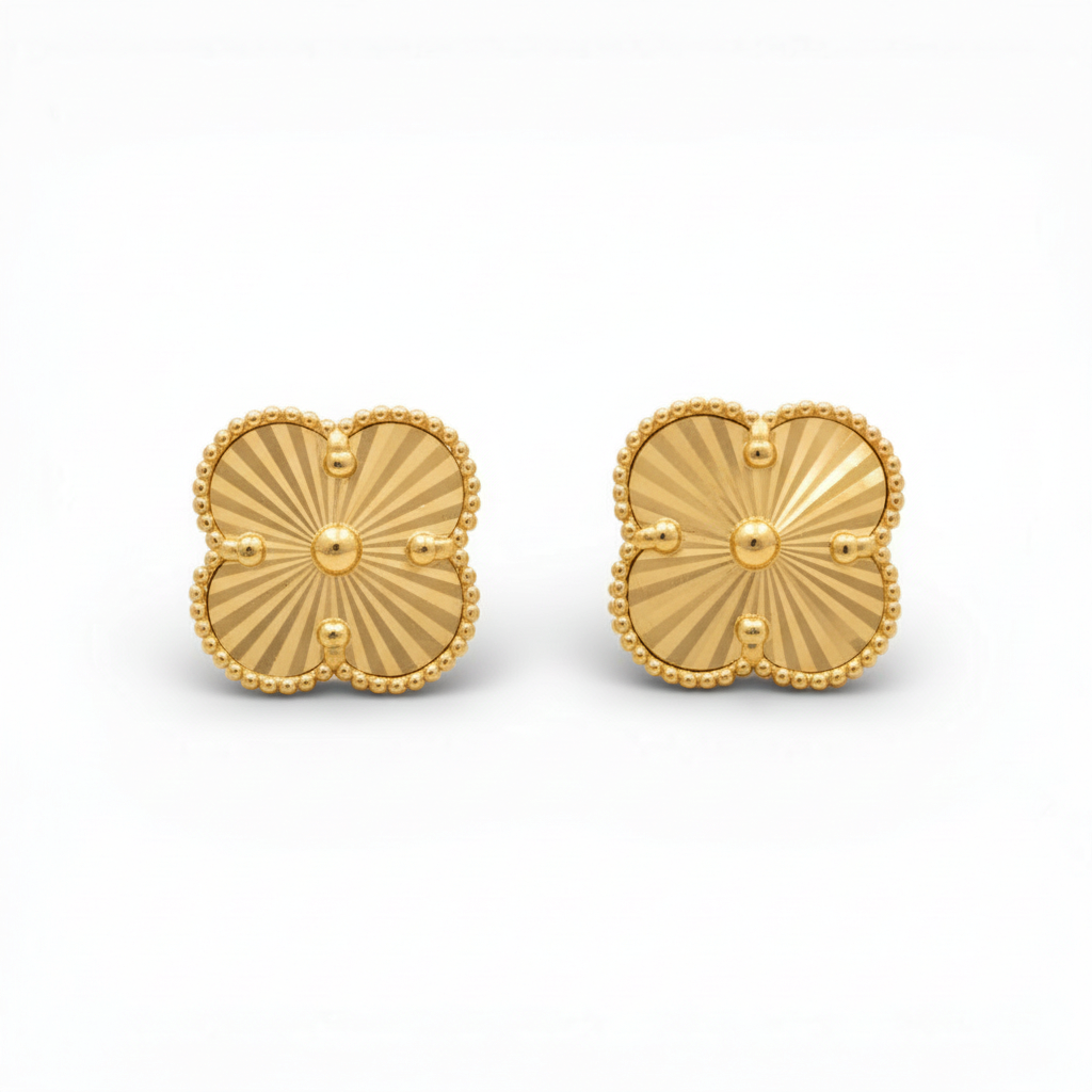 14K Yellow Gold Clover Stud Earrings / Size: 10MM / Weight: 2.3 GR / DQES4CLV-1