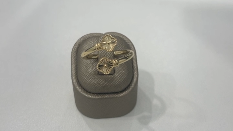 10K Yellow Gold Two Small Clovers Women's Ring / Size: 8.5 / CQWR0CLV