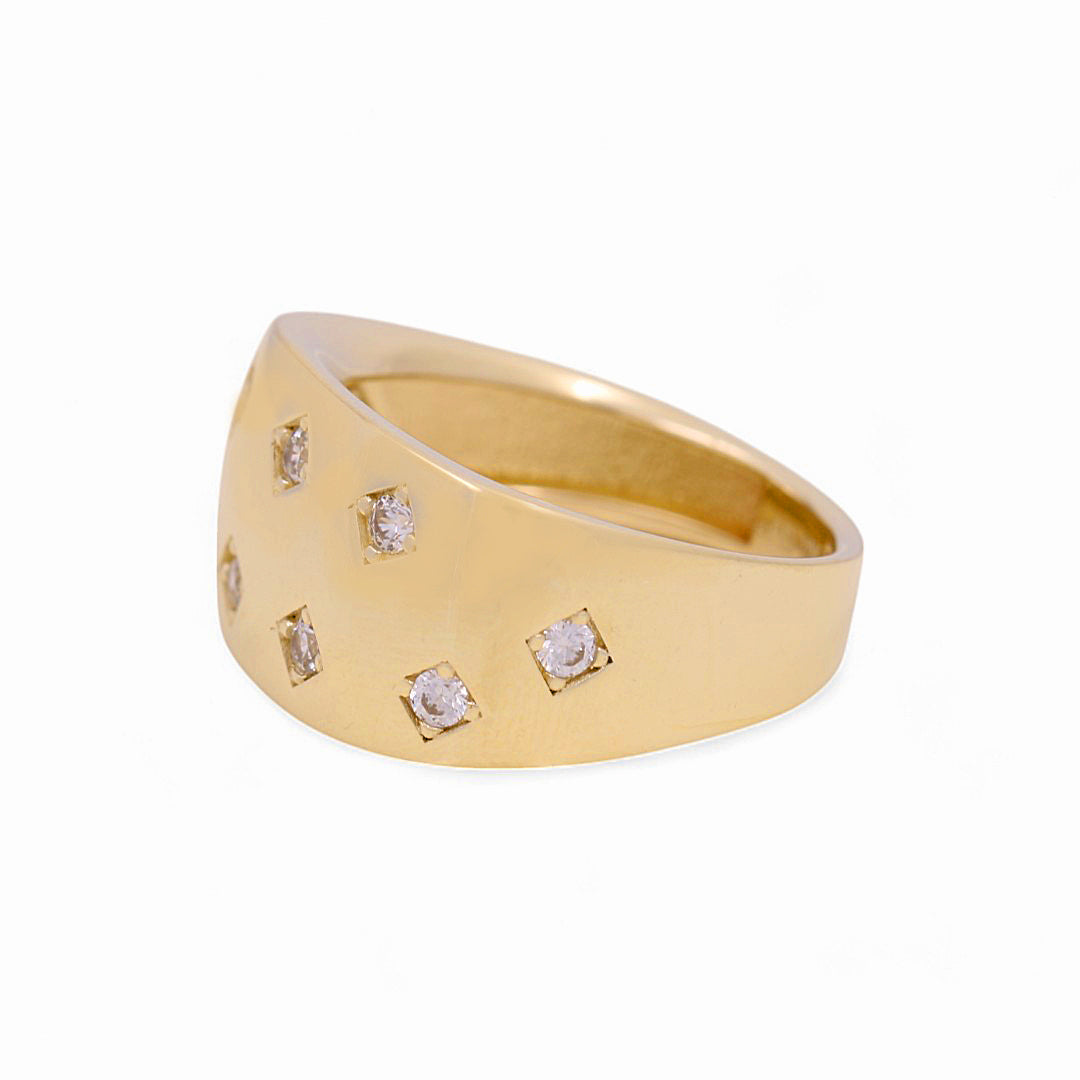 10K Yellow Gold Fashion Women's Ring with Cz / Size: 7 / Weight: 2.9 GR / Y23-39