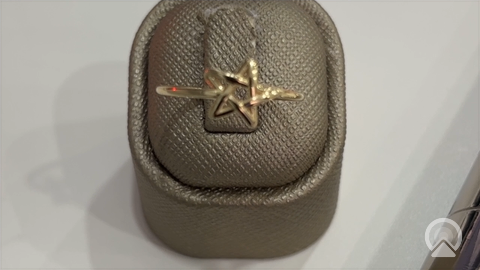 10K Yellow Gold Star Women's Ring / Size: sz9.5 / Weight: 1.3gr / DQWR0ST-3