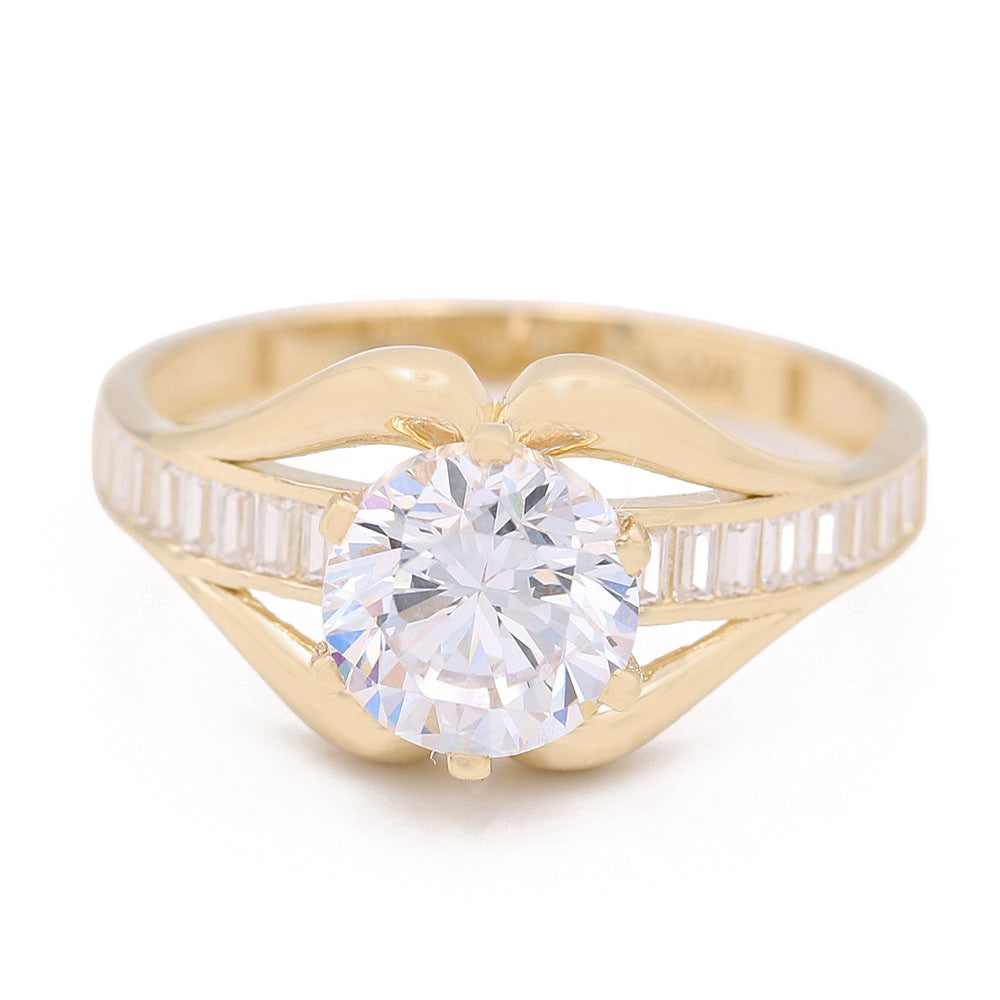 Fashion Ring with Center Stone and Cubic Zirconias