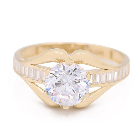 Fashion Ring with Center Stone and Cubic Zirconias
