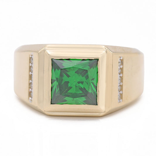 Fashion Ring with Green Center Stone