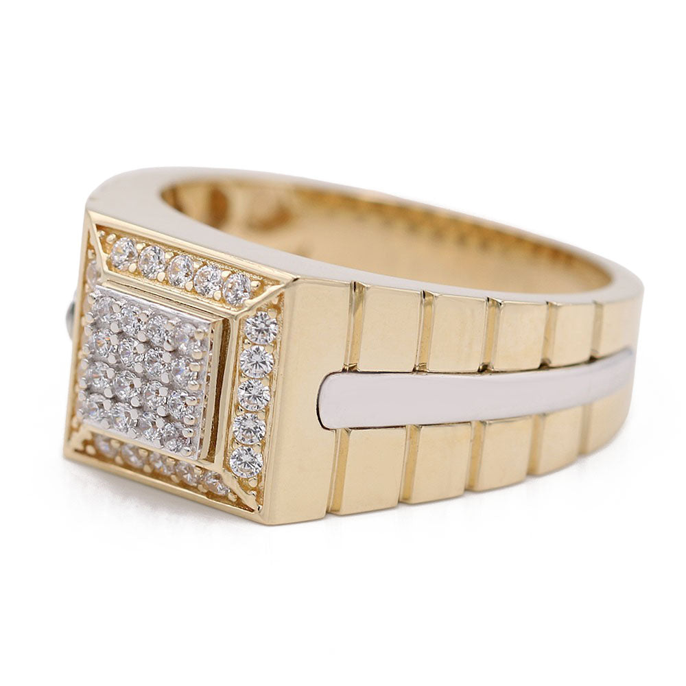 Fashion Ring with Cluster Cubic Zirconias