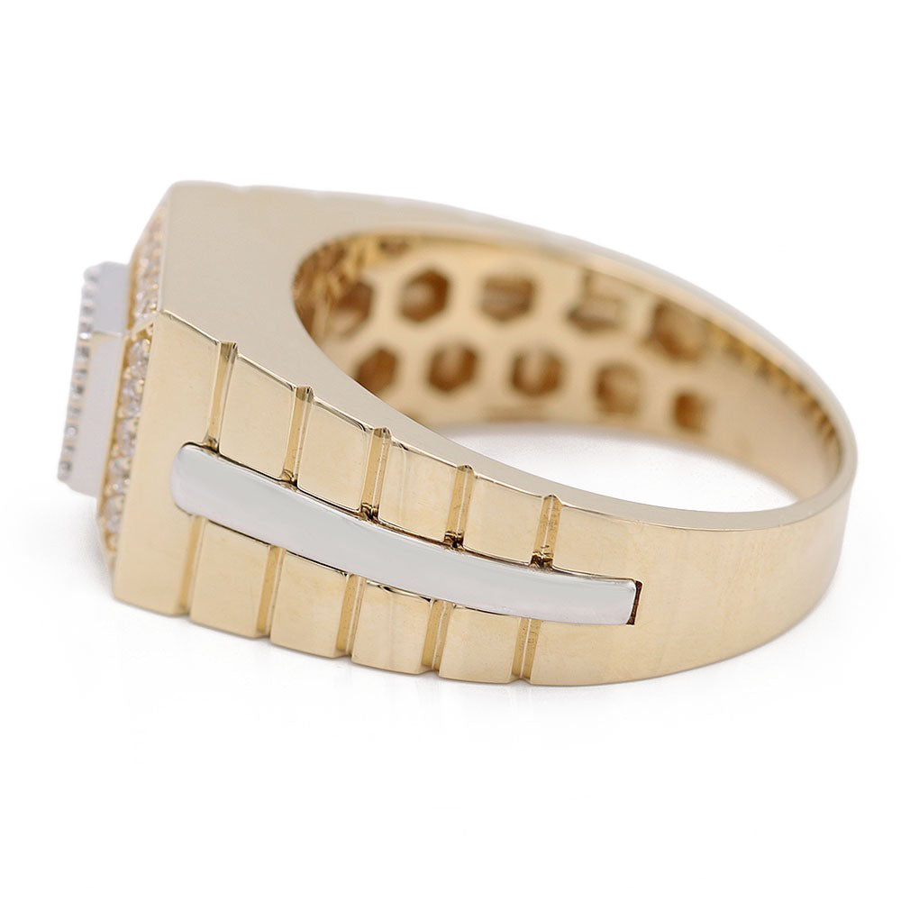 Fashion Ring with Cluster Cubic Zirconias